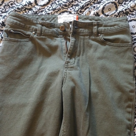 French Laundry green cropped pants - Picture 5 of 5